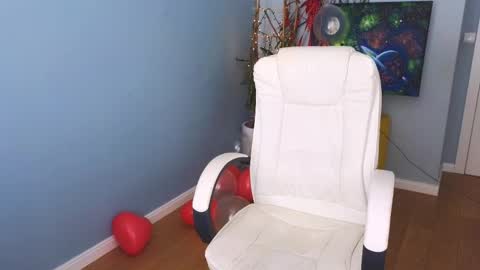 darkmoon____ online show from March 1, 1:29 pm