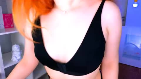 darkmoon____ online show from December 4, 4:16 pm