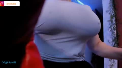 Snapshot of darknes_lilith18 chatting on January 24, 4:16 am darknes_lilith18 online show from January 24, 4:16 am