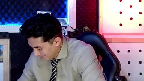 Snapshot of darko0717 chatting on December 28, 1:39 am DARKO0717 online show from December 28, 1:39 am