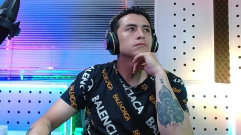 DARKO0717 online show from April 5, 11:57 pm