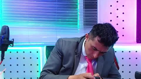 DARKO0717 online show from April 22, 1:01 pm