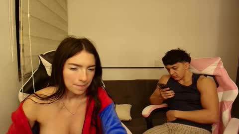 Snapshot of darkpleasuress chatting on November 26, 7:31 am darkpleasuress online show from November 26, 7:31 am