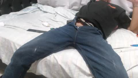 Snapshot of darkr_ider chatting on April 25, 2:47 am darkr_ider online show from April 25, 2:47 am