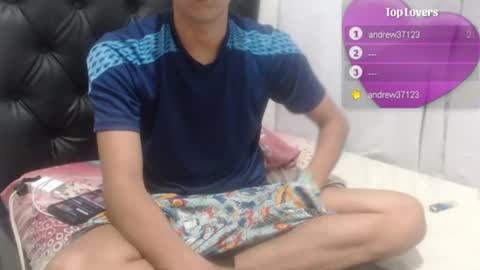 Snapshot of darkr_ider chatting on June 14, 2:24 am darkr_ider online show from June 14, 2:24 am