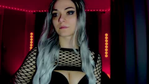 roseredgoddess online show from April 22, 2:36 am