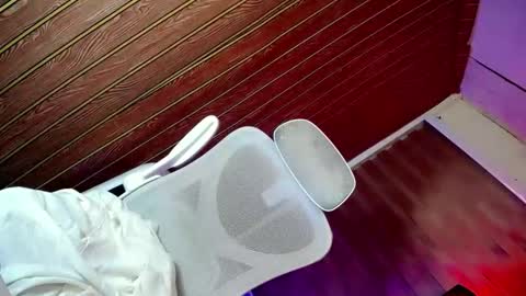 its me monica online show from April 2, 3:31 pm