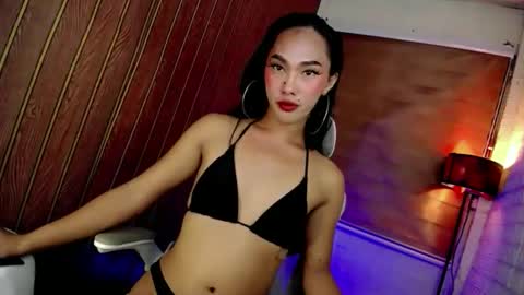 its me monica online show from April 22, 12:57 am