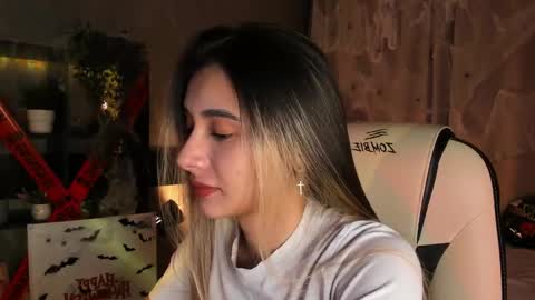 Belle online show from October 26, 3:34 am