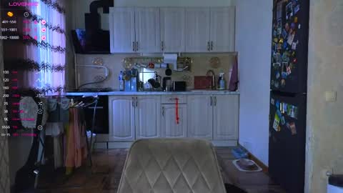 Darlina online show from May 3, 2:01 pm