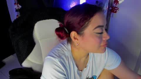 Snapshot of darlingbdsm_ chatting on December 29, 8:26 pm Darling online show from December 29, 8:26 pm