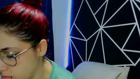 Darlyhooper online show from September 20, 2:45 am