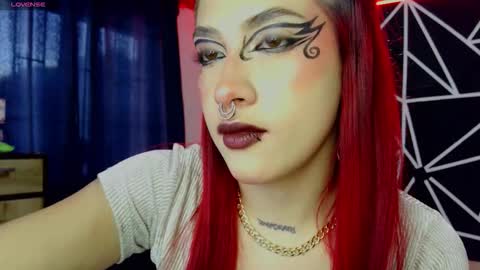 Darlyhooper online show from November 29, 10:02 pm