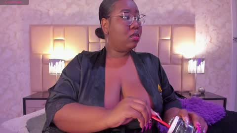  Darnell Queen online show from December 23, 3:50 am