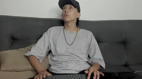 Snapshot of darsel_night chatting on December 1, 8:25 pm darsel_night online show from December 1, 8:25 pm