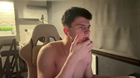 dartallo online show from April 28, 9:42 pm