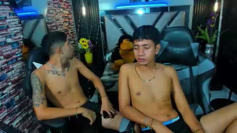 darwinandbrayan online show from December 5, 6:26 pm