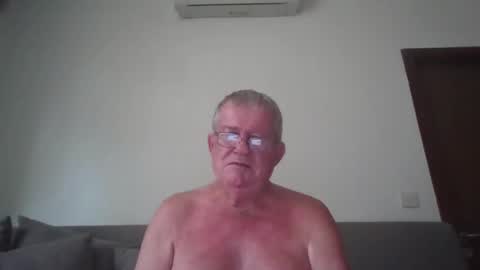 darwincock online show from June 6, 1:11 am