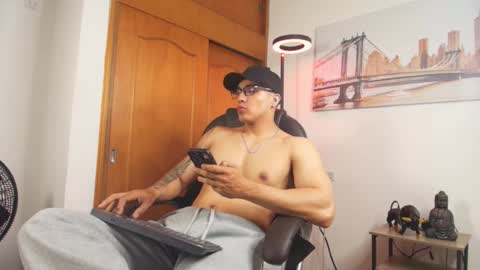 Dash online show from March 5, 12:12 pm