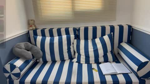 Snapshot of dasha_the_sun chatting on March 6, 9:03 am Dasha online show from March 6, 9:03 am