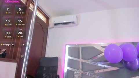 Snapshot of dashafoxxx chatting on December 27, 6:42 pm Dasha Foxxx online show from December 27, 6:42 pm