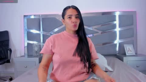 Snapshot of dashafoxxx chatting on January 22, 12:38 pm Dasha Foxxx online show from January 22, 12:38 pm