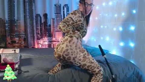 DashaHart online show from December 13, 7:53 pm