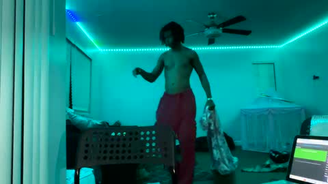 LushLavish online show from December 26, 10:59 am