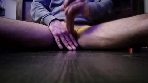 Snapshot of dav21id chatting on March 7, 11:27 pm Smelly foot lover online show from March 7, 11:27 pm