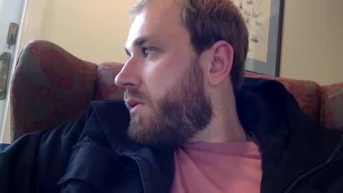 Snapshot of dav_luv4u chatting on February 27, 8:31 pm dav_luv4u online show from February 27, 8:31 pm