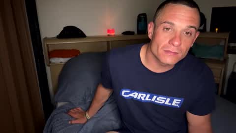 Snapshot of dave875126 chatting on April 11, 2:27 am dave875126 online show from April 11, 2:27 am