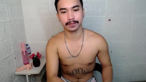 Snapshot of dave_cummers chatting on July 24, 12:47 pm DAVE online show from July 24, 12:47 pm