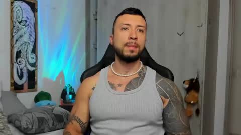 DAVE MAX online show from January 2, 3:40 pm