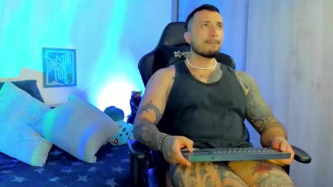 DAVE MAX online show from March 3, 3:12 am