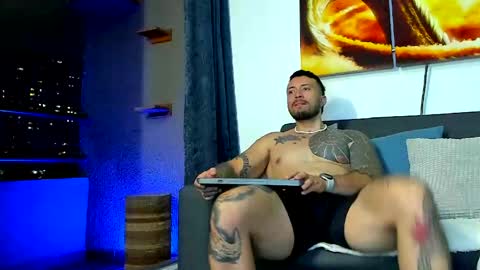 DAVE MAX online show from April 21, 2:51 am