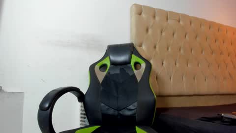 dave online show from October 25, 7:49 am