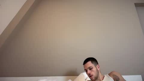 DaveAndBen online show from February 8, 4:03 am