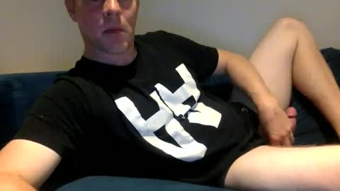 daveb709709709 online show from September 16, 2:01 am