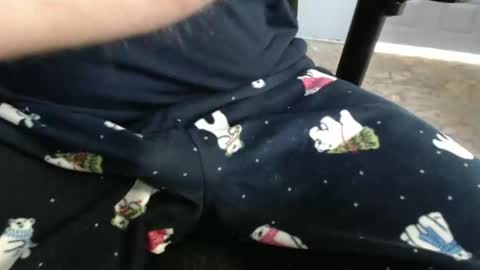 Snapshot of davecubed3 chatting on November 30, 9:41 pm davecubed3 online show from November 30, 9:41 pm