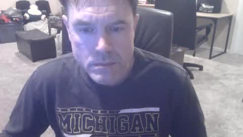 daved14u online show from October 27, 6:06 am