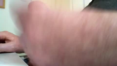 Snapshot of davesu12345 chatting on December 3, 11:55 am davesu12345 online show from December 3, 11:55 am