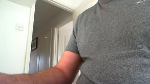 Snapshot of davesu12345 chatting on January 27, 9:34 am davesu12345 online show from January 27, 9:34 am