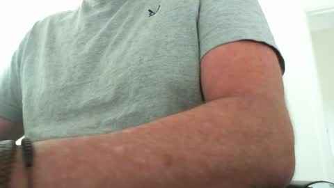 Snapshot of davesu12345 chatting on September 23, 8:17 am davesu12345 online show from September 23, 8:17 am