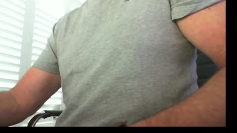 Snapshot of davesu12345 chatting on November 7, 7:41 am davesu12345 online show from November 7, 7:41 am