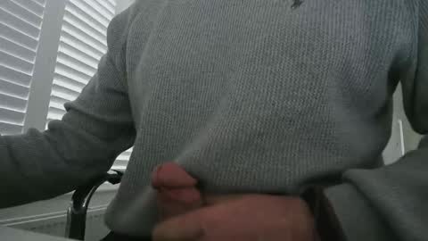 davesu12345 online show from February 6, 10:07 am