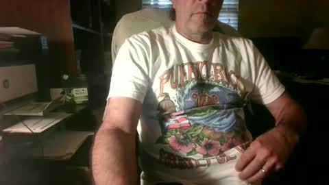 Snapshot of davethebooky chatting on June 16, 7:05 pm Dave online show from June 16, 7:05 pm