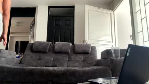 Snapshot of davgostoso chatting on February 27, 7:26 pm Dave y Salvatore online show from February 27, 7:26 pm