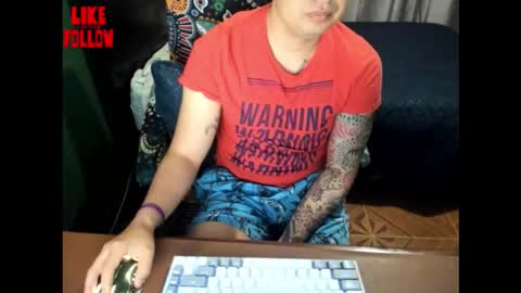 Snapshot of david_2789 chatting on January 12, 1:11 am David online show from January 12, 1:11 am