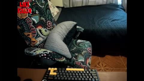 Snapshot of david_2789 chatting on February 20, 10:54 pm David online show from February 20, 10:54 pm