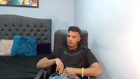 david_bandercock online show from December 5, 1:25 am